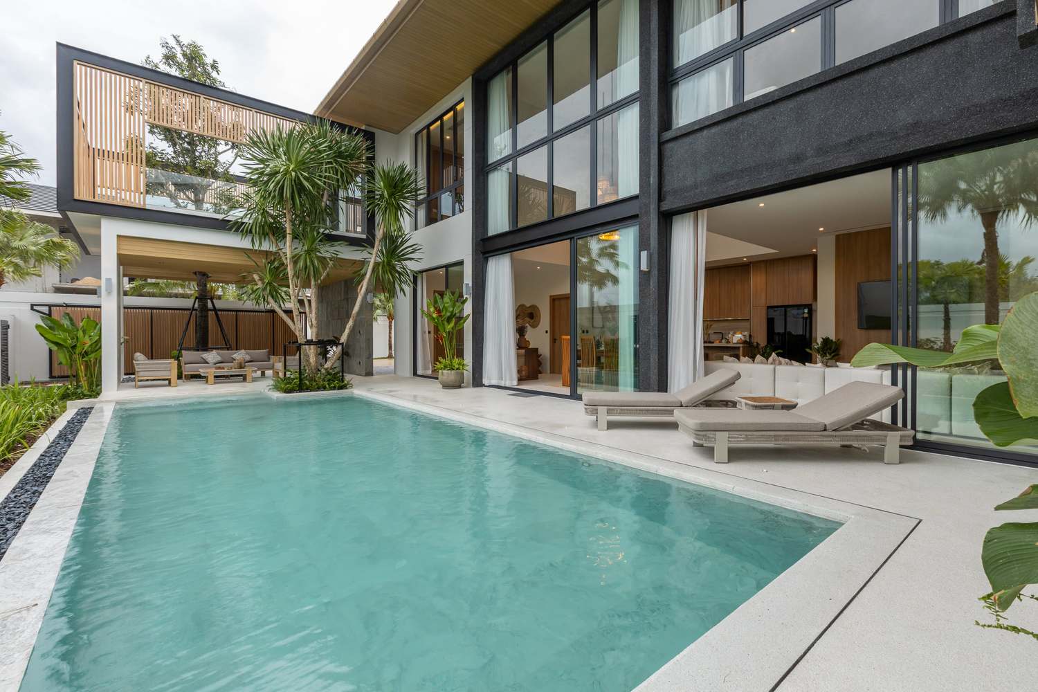 Mouana Grande Chalong Bay